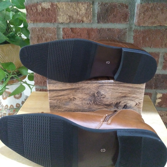 NEW in the box Vance Co ALEX men's dressy zippered cap-toe boots in Tan size 8. - Picture 5 of 7